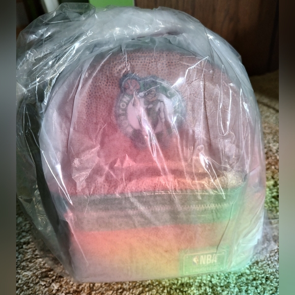 ๐HP๐ Loungefly NBA Boston Celtics Basketball Logo Mini Backpack - Picture 2 of 2